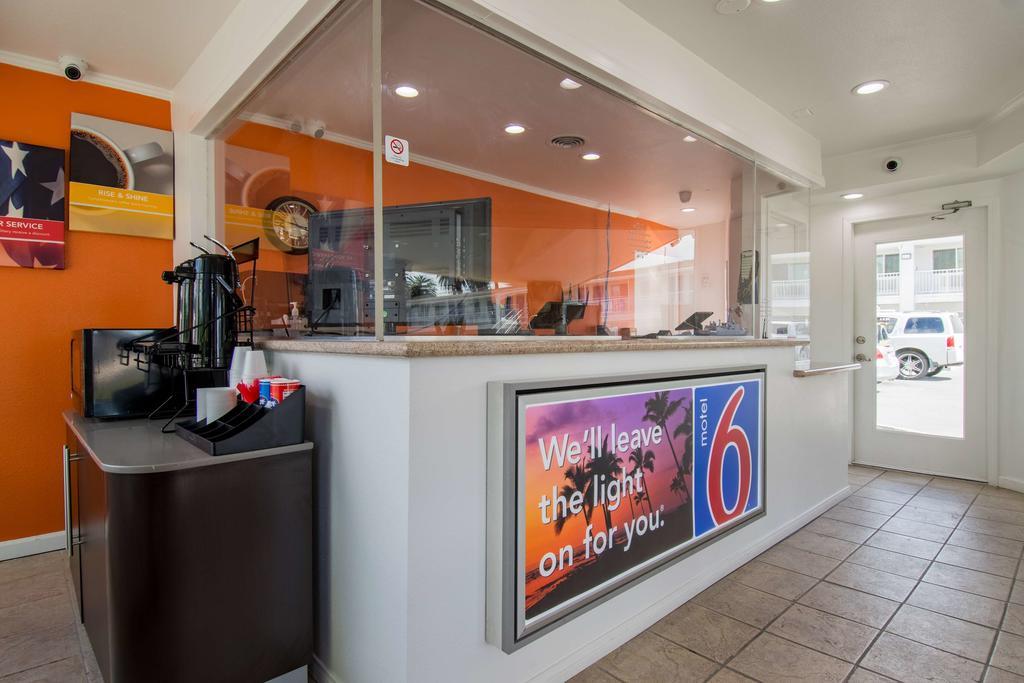 Motel 6-San Bernardino, Ca - Downtown Экстерьер фото